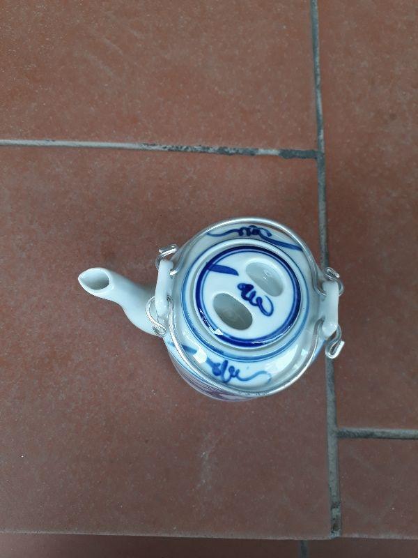 Giỏ ủ ấm kèm tích trà 500ml