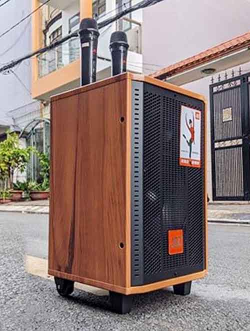 LOA JBZ J7