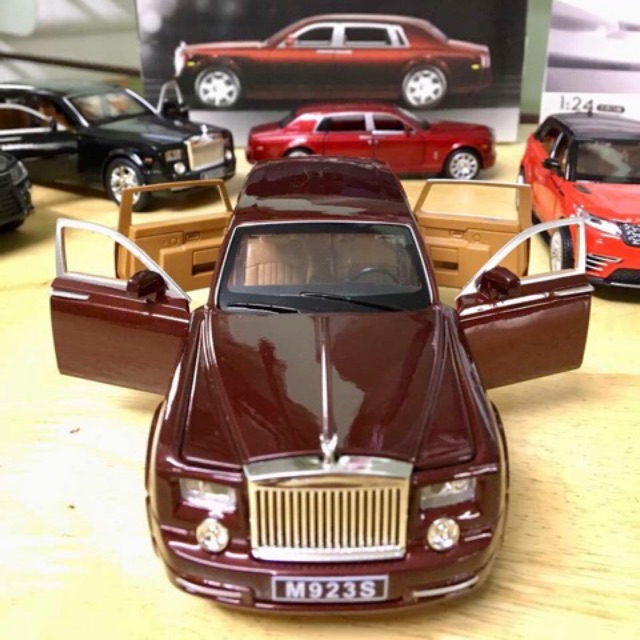 Xe mô hình tĩnh Rolls Royce Phantom tỉ lệ 1:24 XLG khung thép sơn tĩnh điện màu Đen/Nâu đỏ