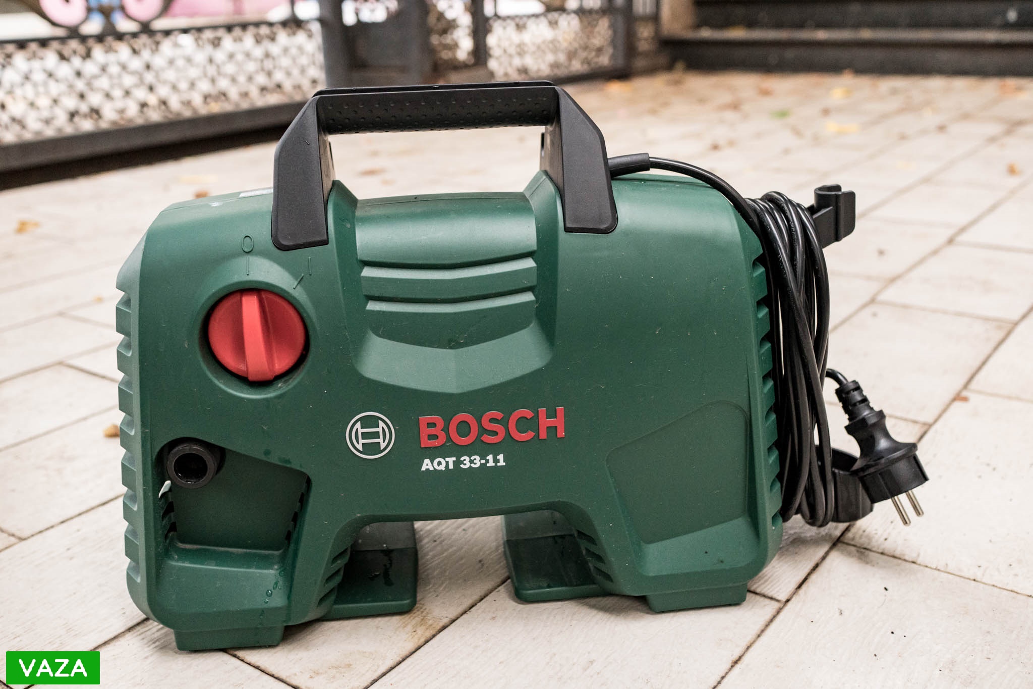 Máy xịt rửa cao áp Bosch AQT 110/ 33-11