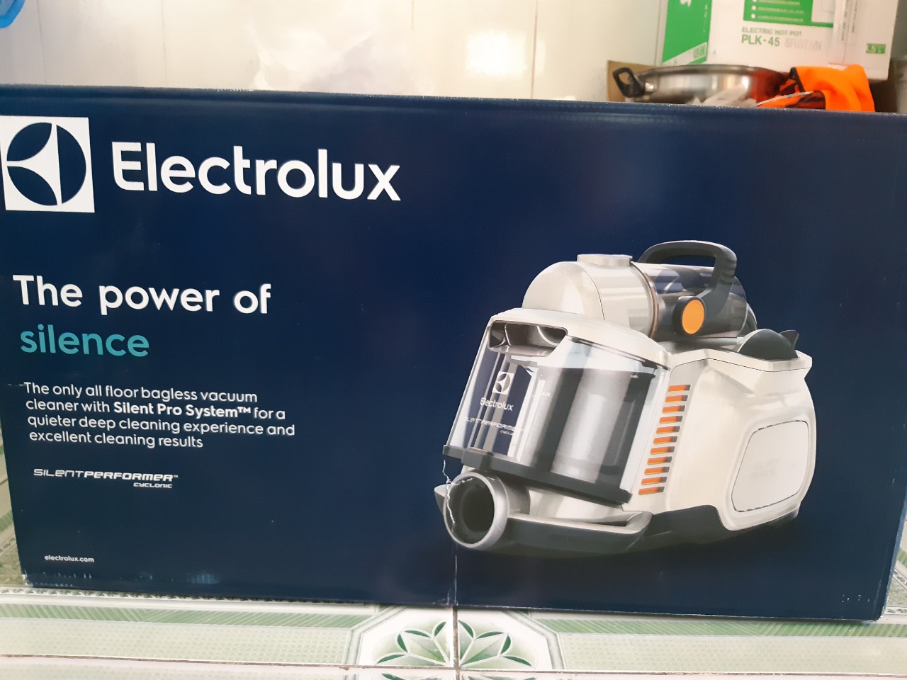 [HCM][Trả góp 0%]Máy hút bụi Electrolux ZSP4303AF 1600W
