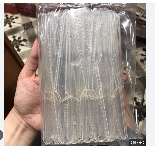 Dao nhựa trong cắt bánh kem ( set 10 cái )