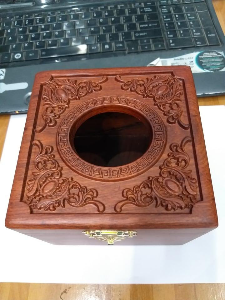 Hộp Đựng Giấy Gỗ Hương - Vuông