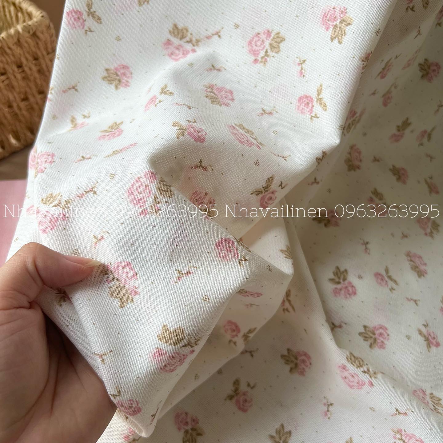 Linen Bột Hoạ Tiết Hoa Hồng Rose mềm mịn, thoáng mát - Nhà vải Linen