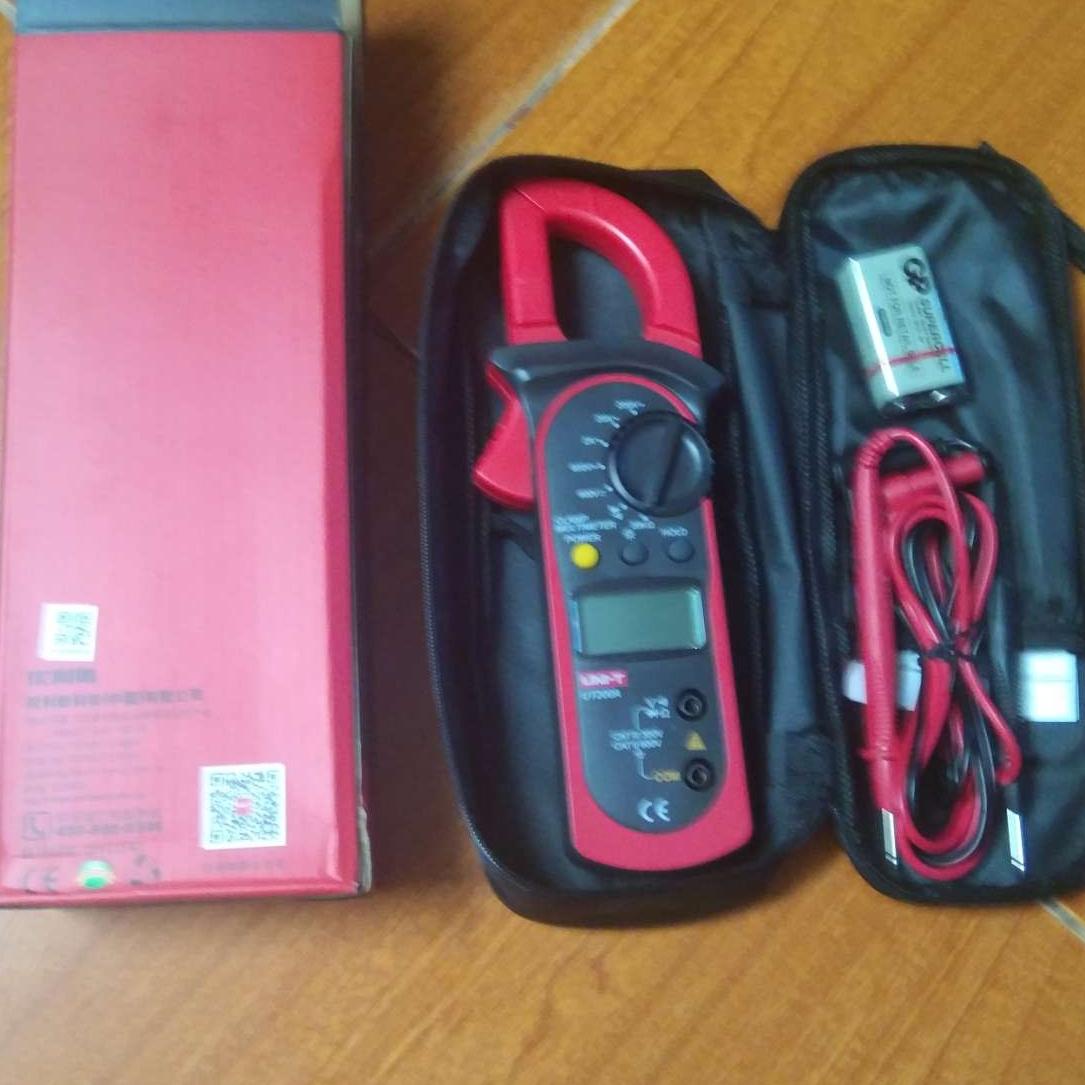 Ampe kìm uni-T UT202+