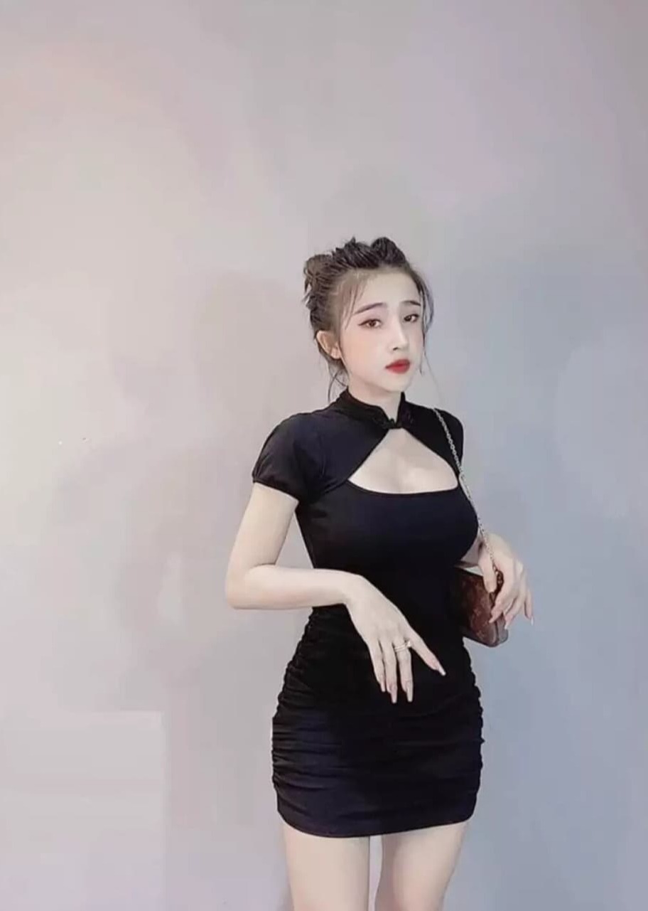Đầm Body Cổ Tàu Xinh Xắn