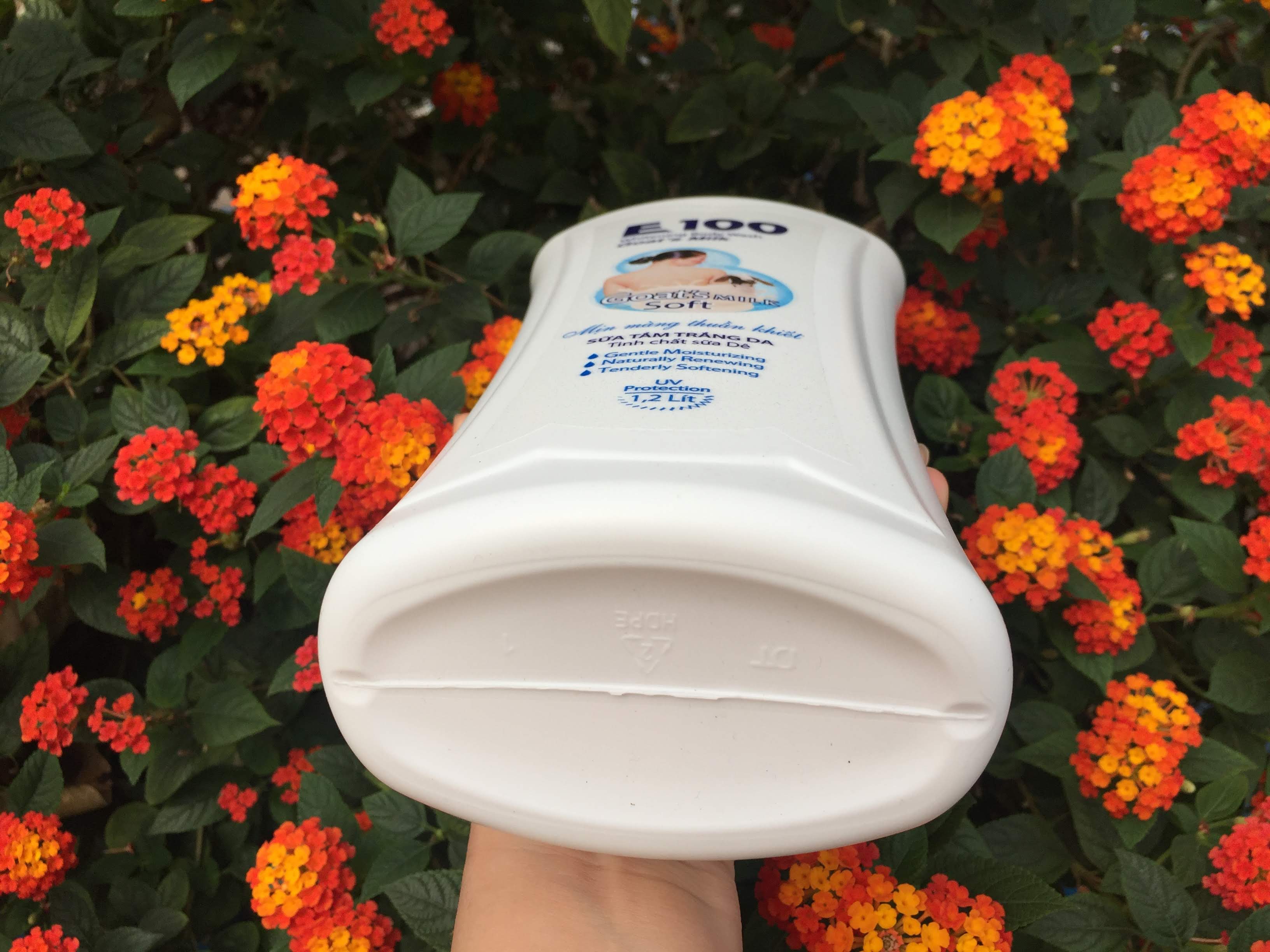 Sữa tắm Dê E 100 trắng da 1200 ml ngừa lão hóa da