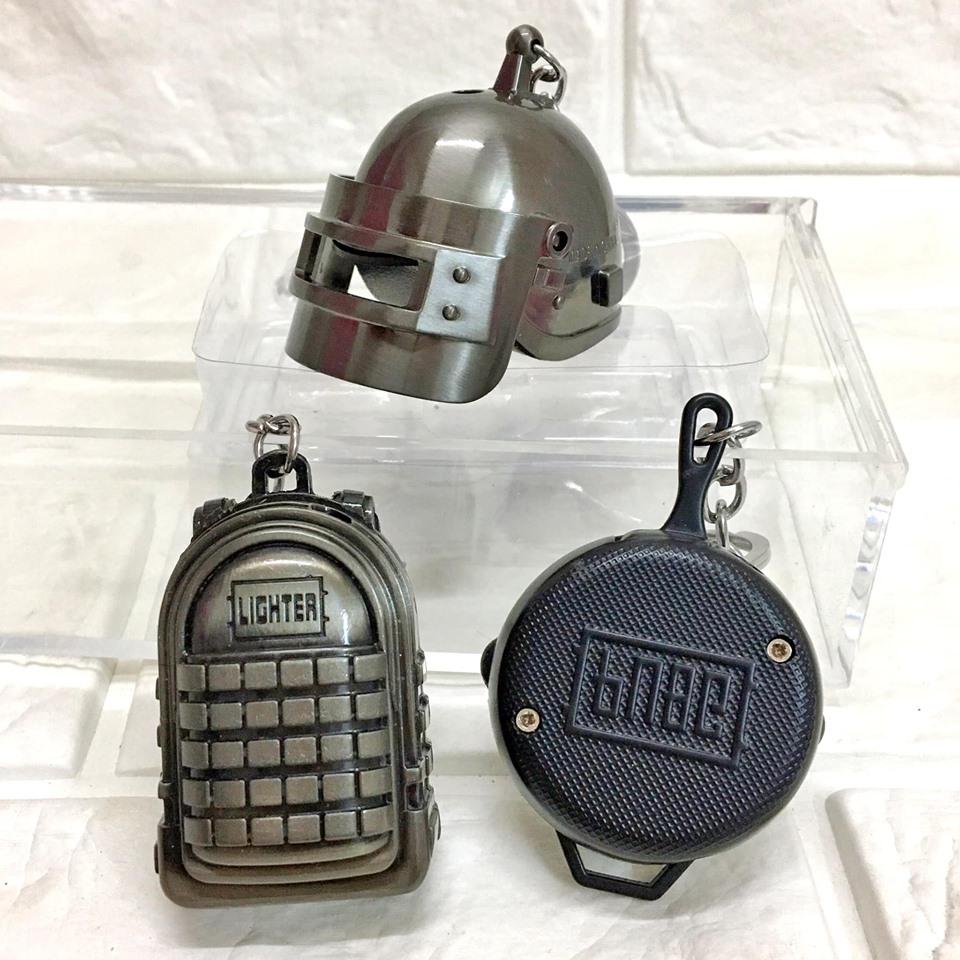 COMBO 3 MÓN BẬT LỬA - MÓC KHÓA PUBG  CHẢO - NÓN - BA LÔ  (KIM LOẠI) - (XÀI GAS)