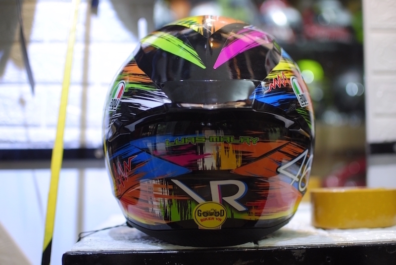 Mũ Royal M138b lên tem AGV pista 2019