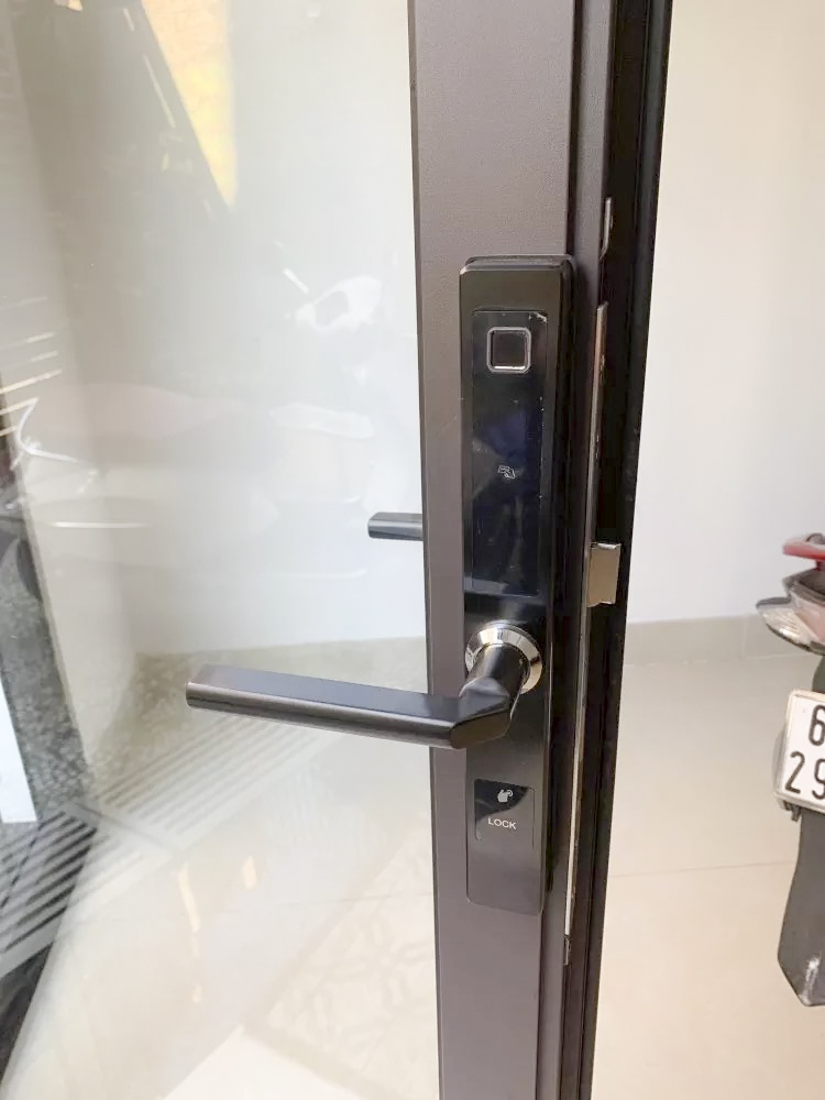 [HCM]Khóa vân tay Smart Lockdoor Homesheel L3