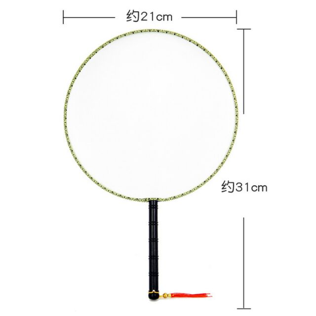 Quạt Vải Lụa Tròn Cổ Trang Màu Trắng ĐườNg Kính 21Cm