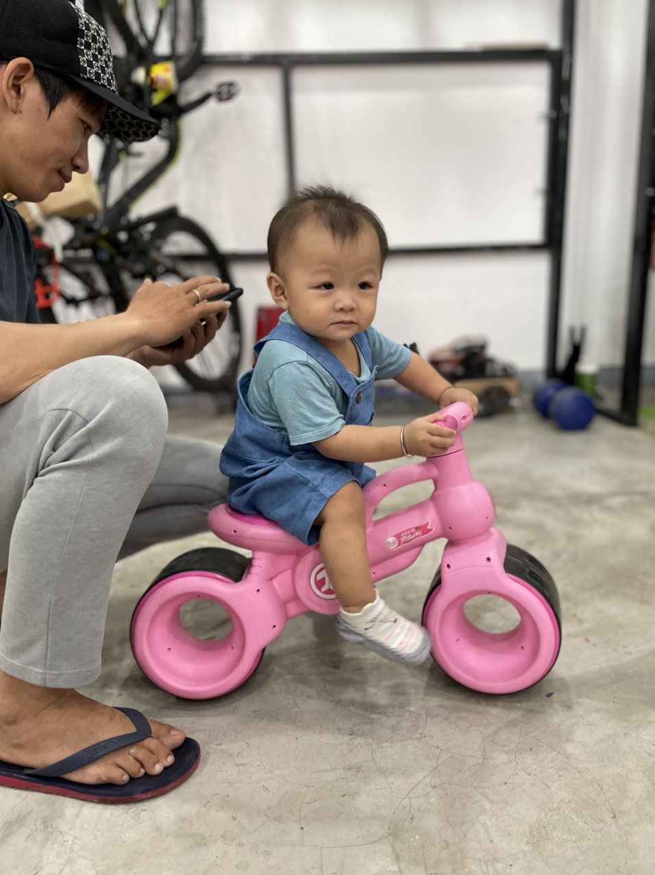 Xe Đạp Thăng bằng Jett Cycles Walk 'N' Roller (Hồng)