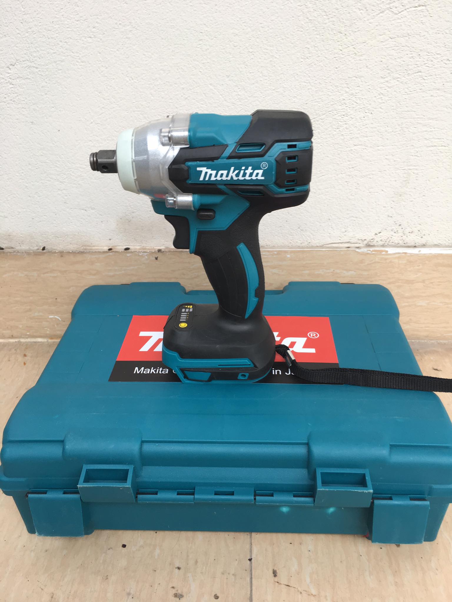 Thân máy siết kiêm bắt vít bulong Makita