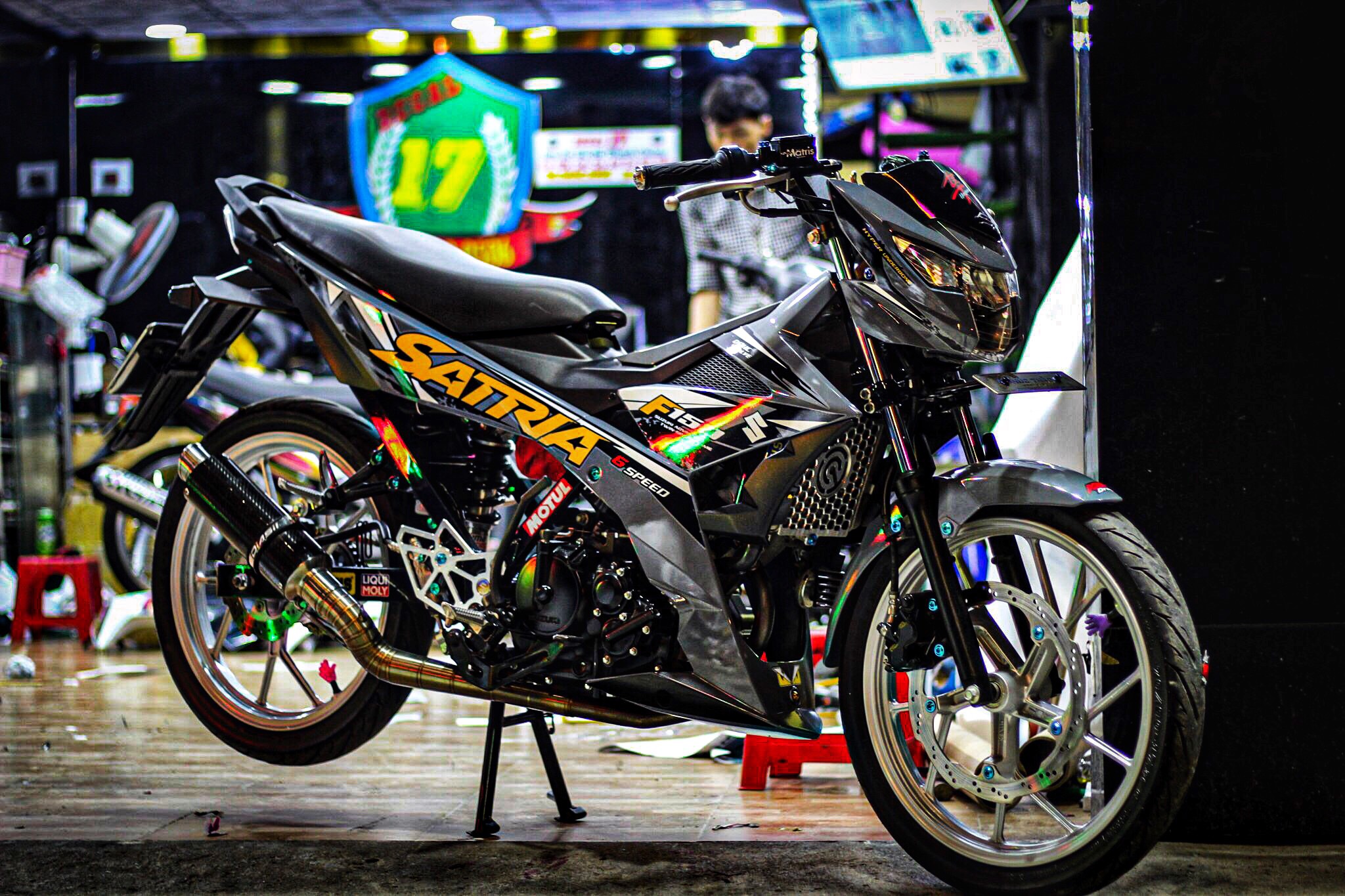 Tem Suzuki Satria F150 V1 - Tặng Logo