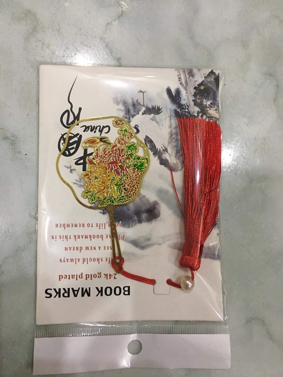 Bookmark chặn sách kim loại hình cây quạt
