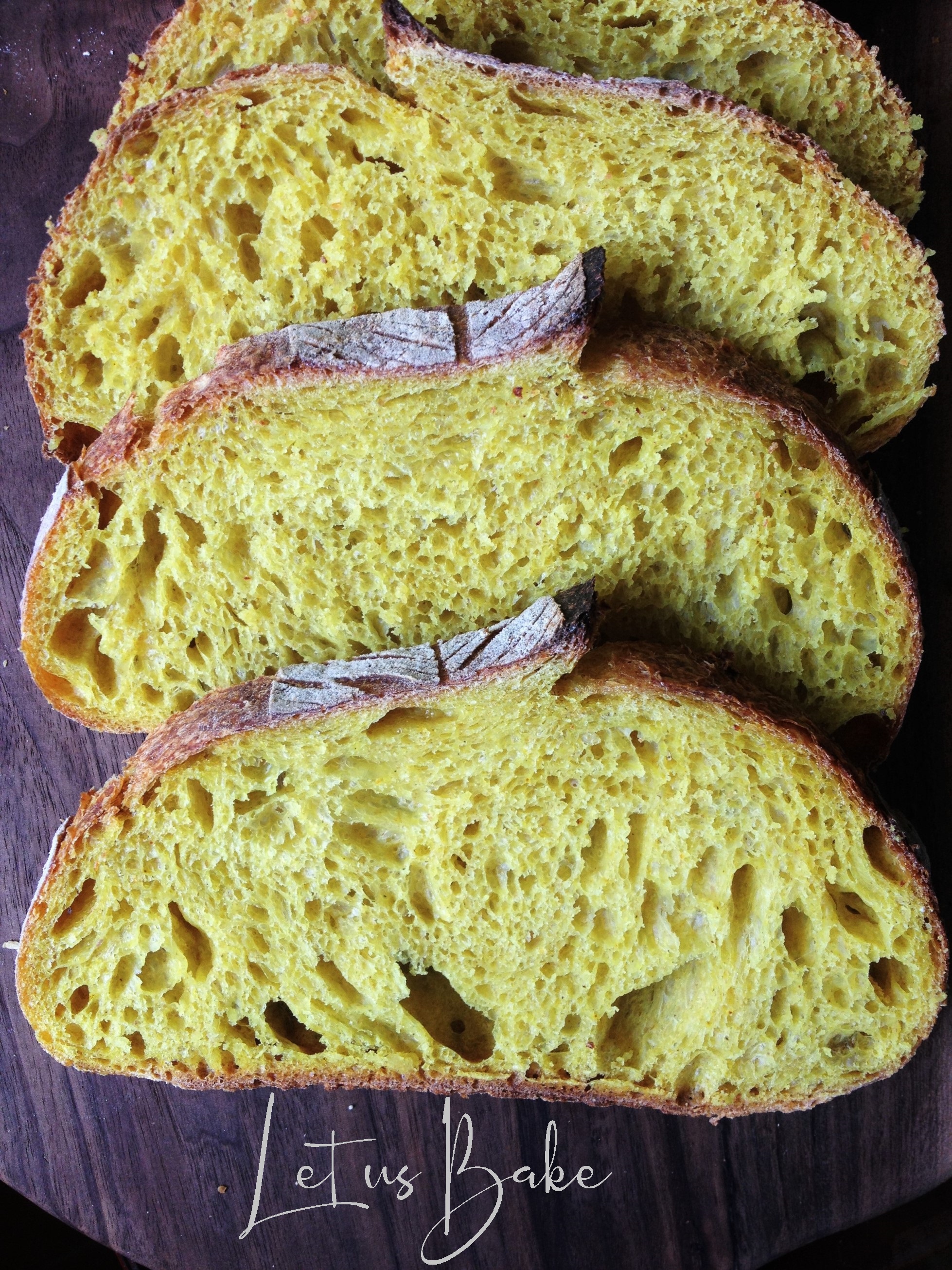 (SHIP TỈNH) Turmeric Sourdough Bread (350g) - Bánh Mì Nghệ Men Tự Nhiên (Men Chua) - Healthy tốt cho sức khỏe