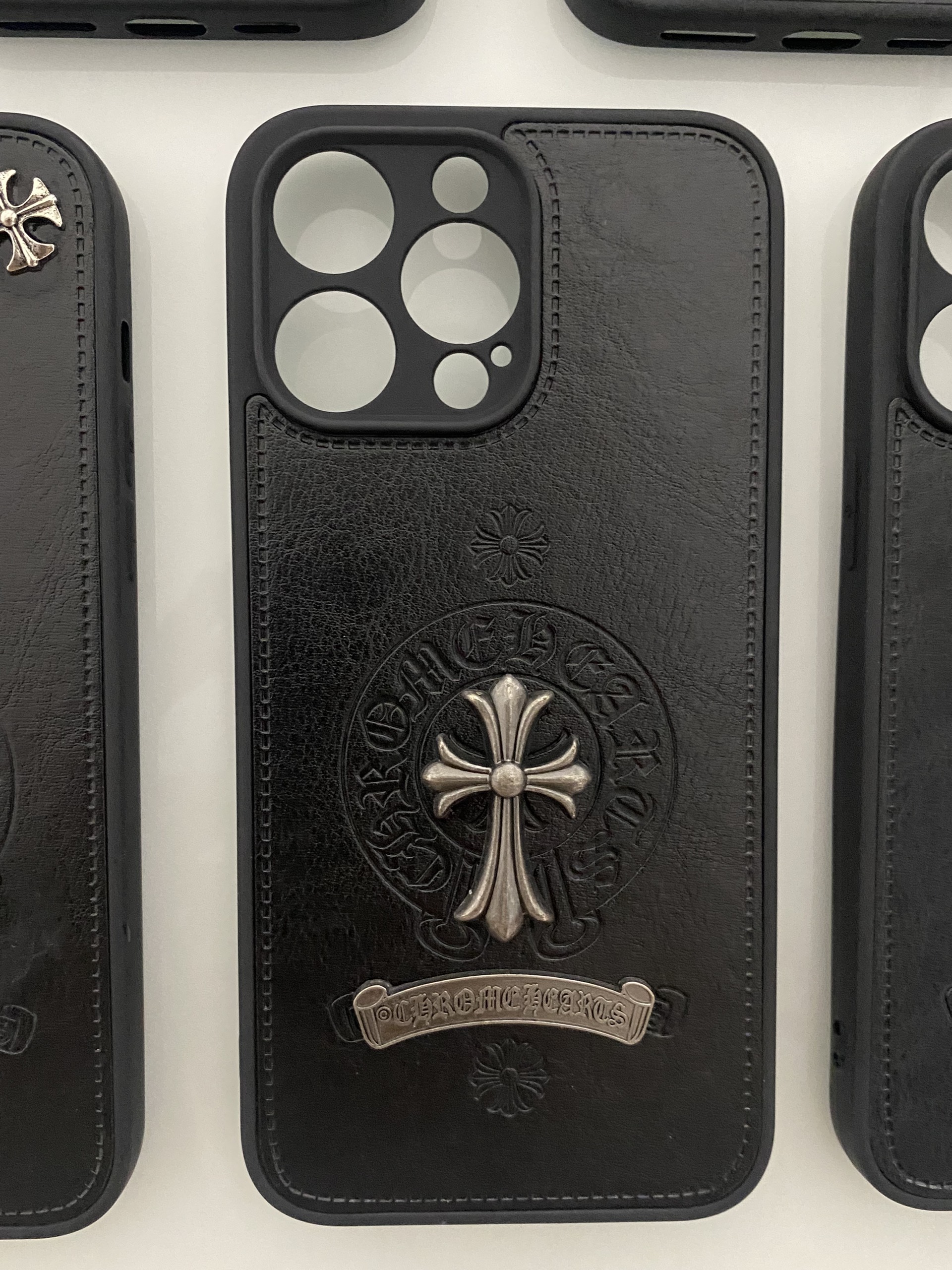 Ốp Lưng iPhone - Ốp iPhone Da Chrome Hearts