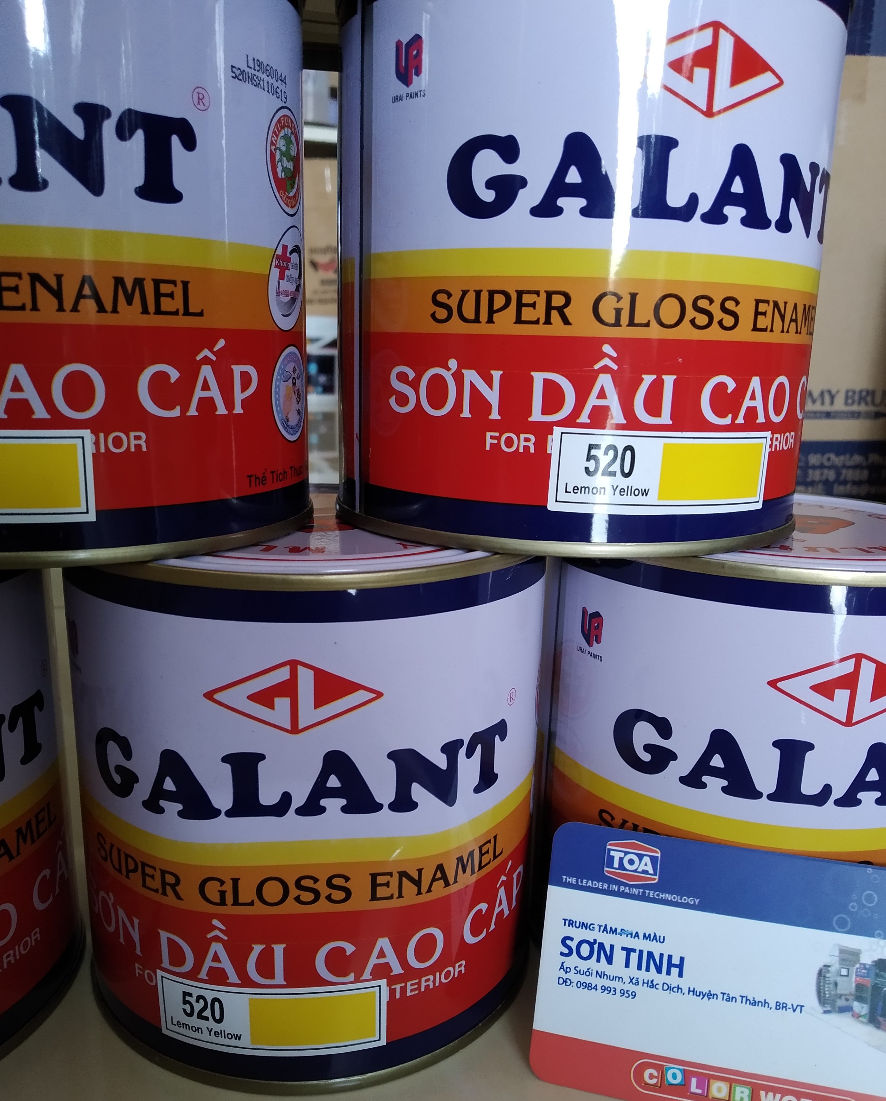 Sơn dầu cao cấp galant lon 800ml hoặc 3 lít (màu 520 và 560)