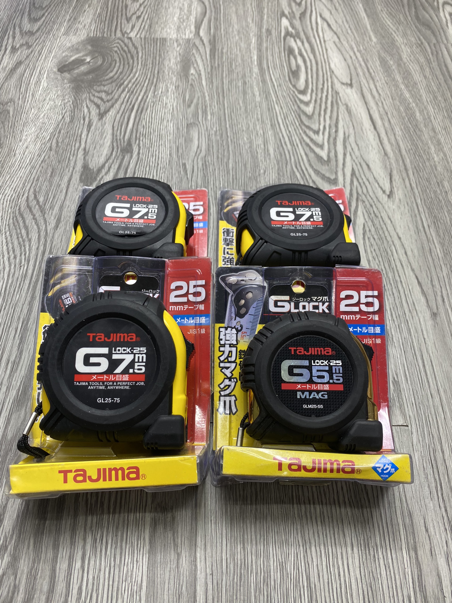 Thước kéo Tajima G5 màu đen