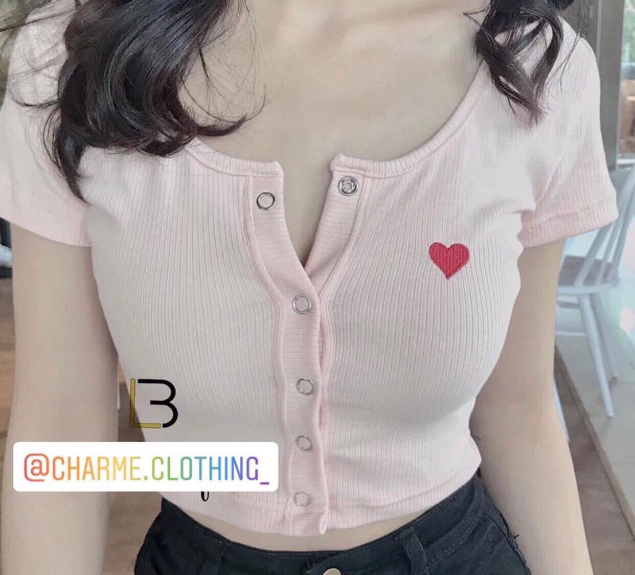 Áo Croptop thun gân phối nút thêu hình trái tim trước ngực TTSA0048