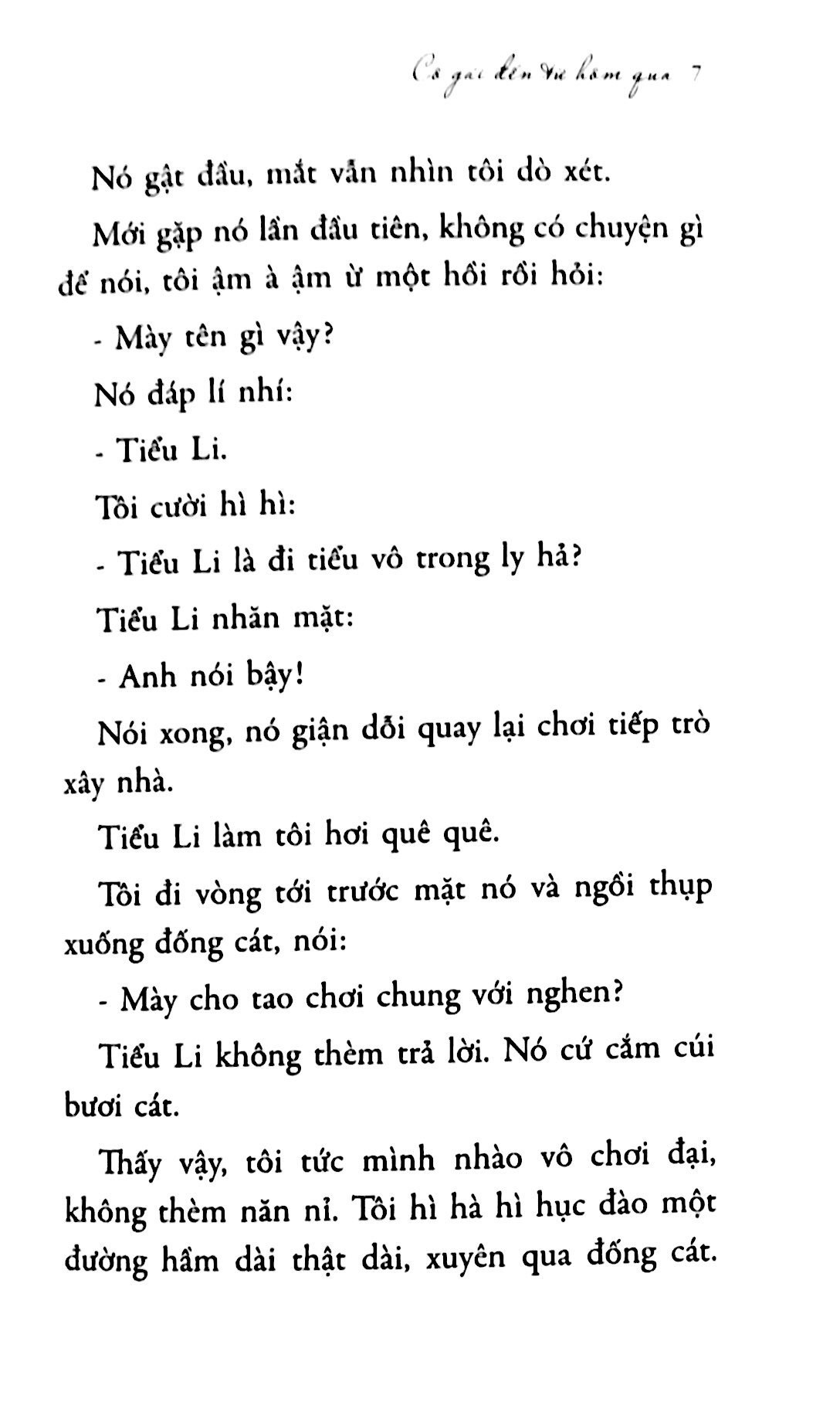 Fahasa - Cô Gái Đến Từ Hôm Qua