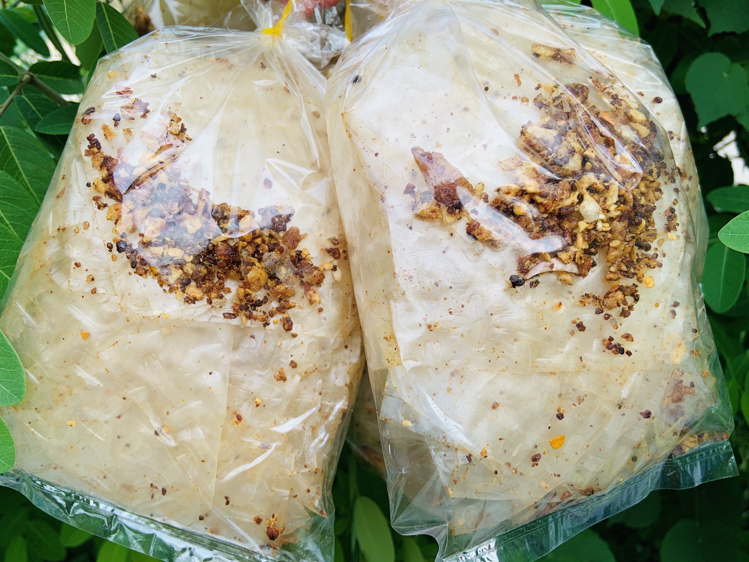 (500GR)Bánh Tráng Trộn Muối Đen Tỏi Ngon