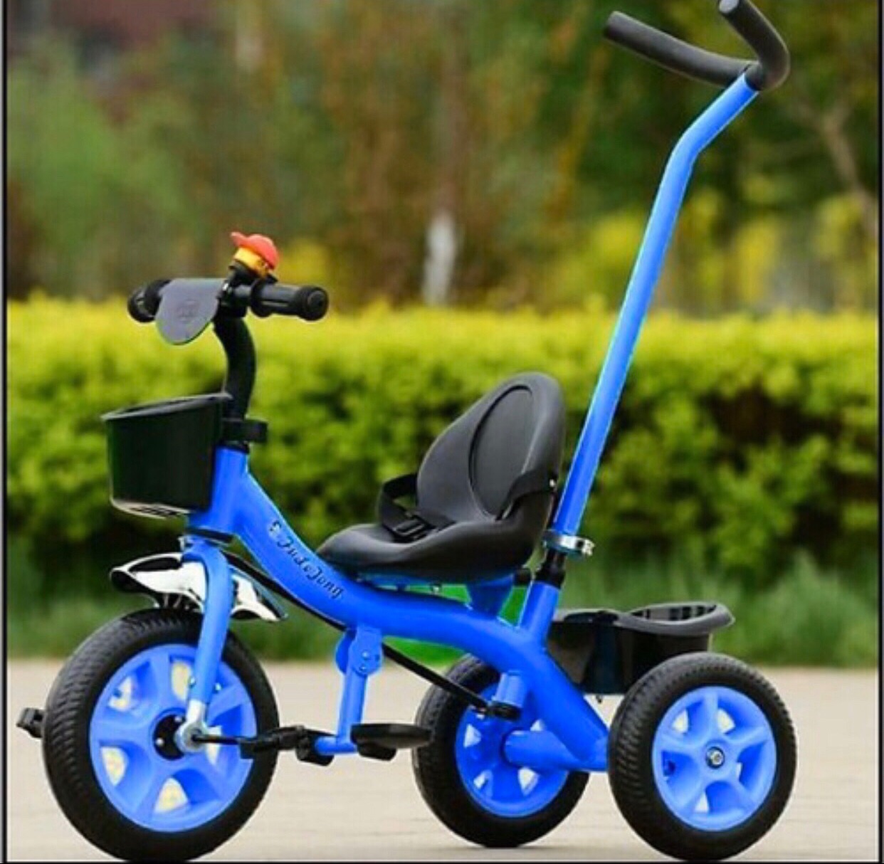 Xe đẩy 3 bánh - cán đẩy cho trẻ em