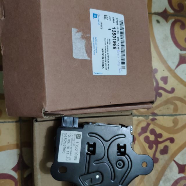 Cơ cấu khoá cốp Lacetti CDX Cruze