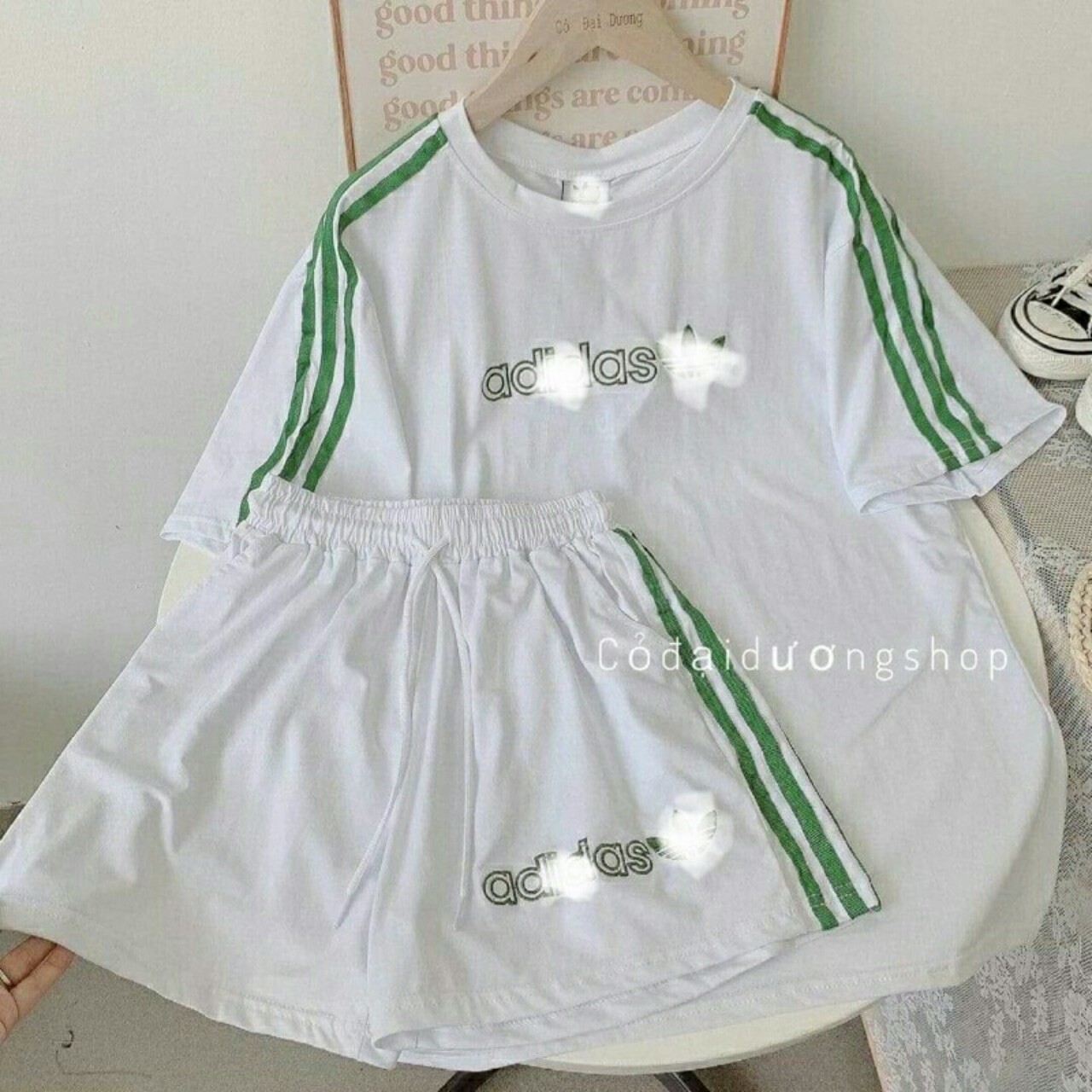 Bộ đùi thêu ngực ba sọc KA12
