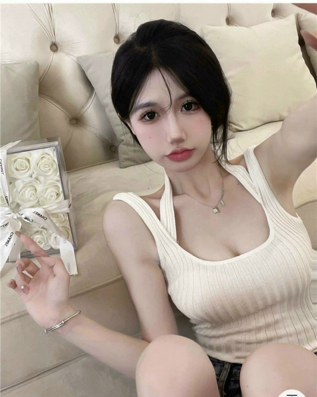 Áo thun nữ U mẫu mới cực kì hot M09.