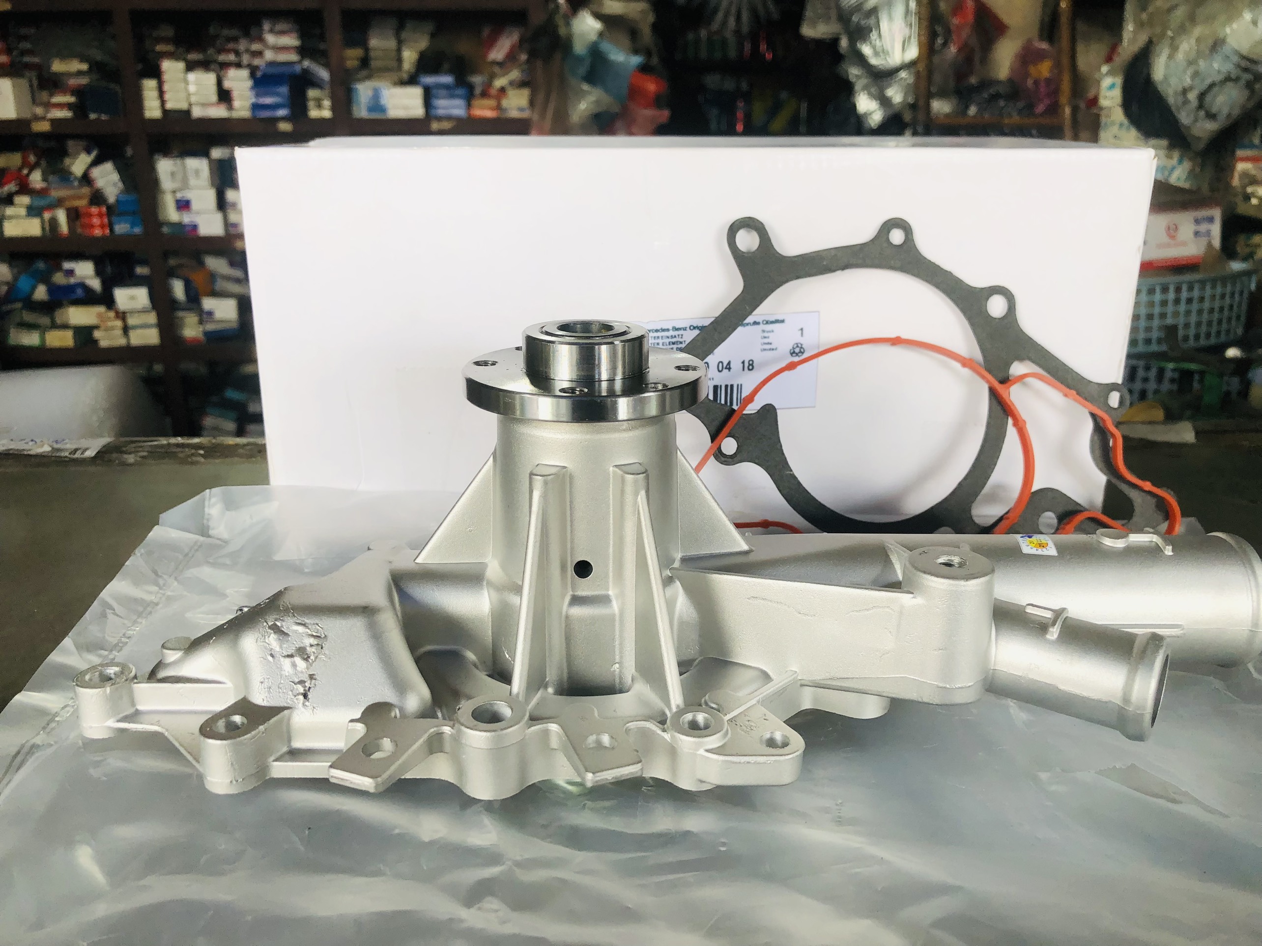 CỤM BƠM NƯỚC  (BƠM TRỘN) MERCEDES BENZ SPRINTER 16 CHỔ
