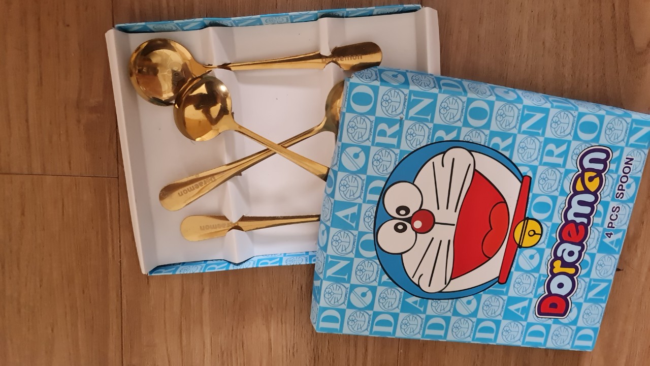 Bộ Thìa Inox Mạ Vàng Hình Doraemon Dễ Thương - Thìa Doraemon Xinh Xắn