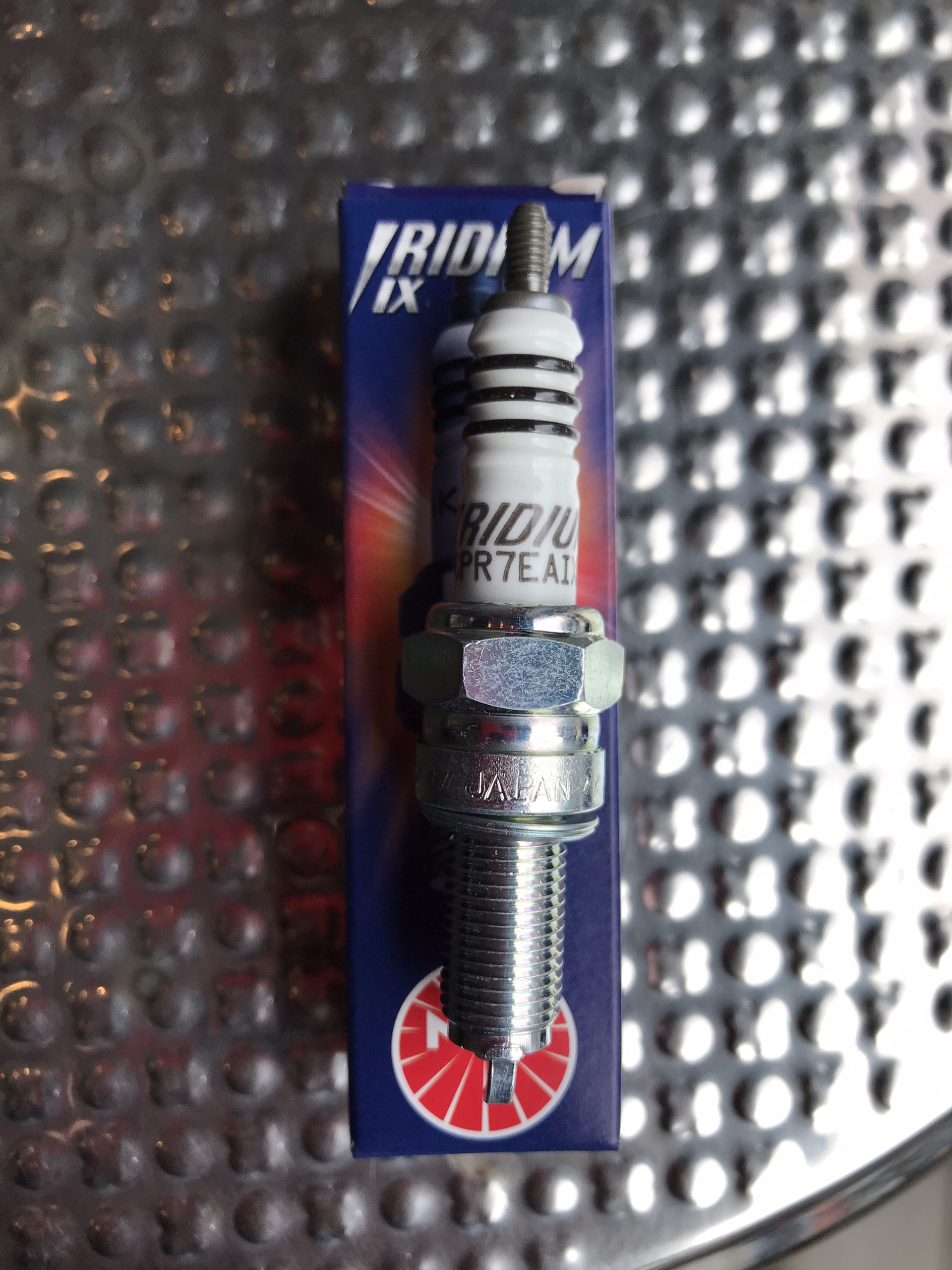 [Motoworld Phân Phối] Bugi NGK CPR7EAIX-9 Iridium