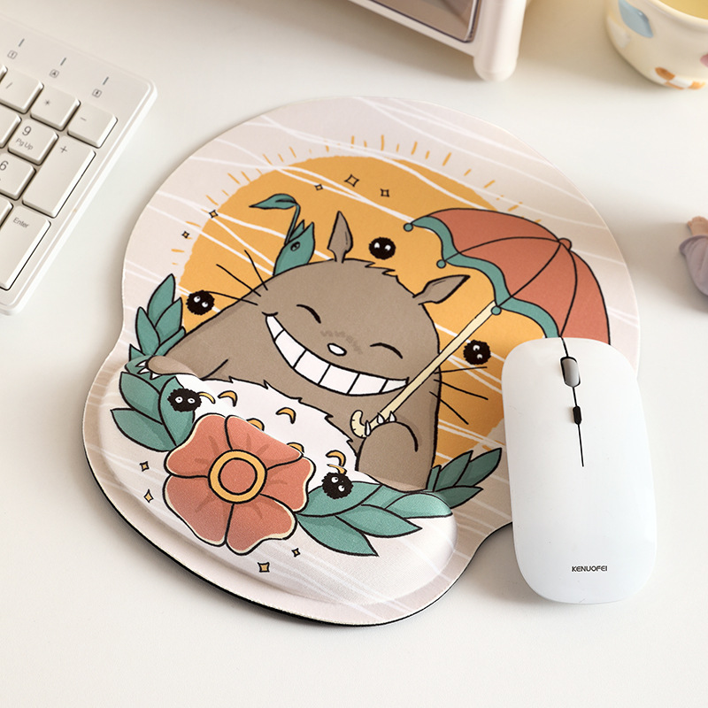 Miếng lót chuột có đệm cổ tay totoro 3d mouse pad