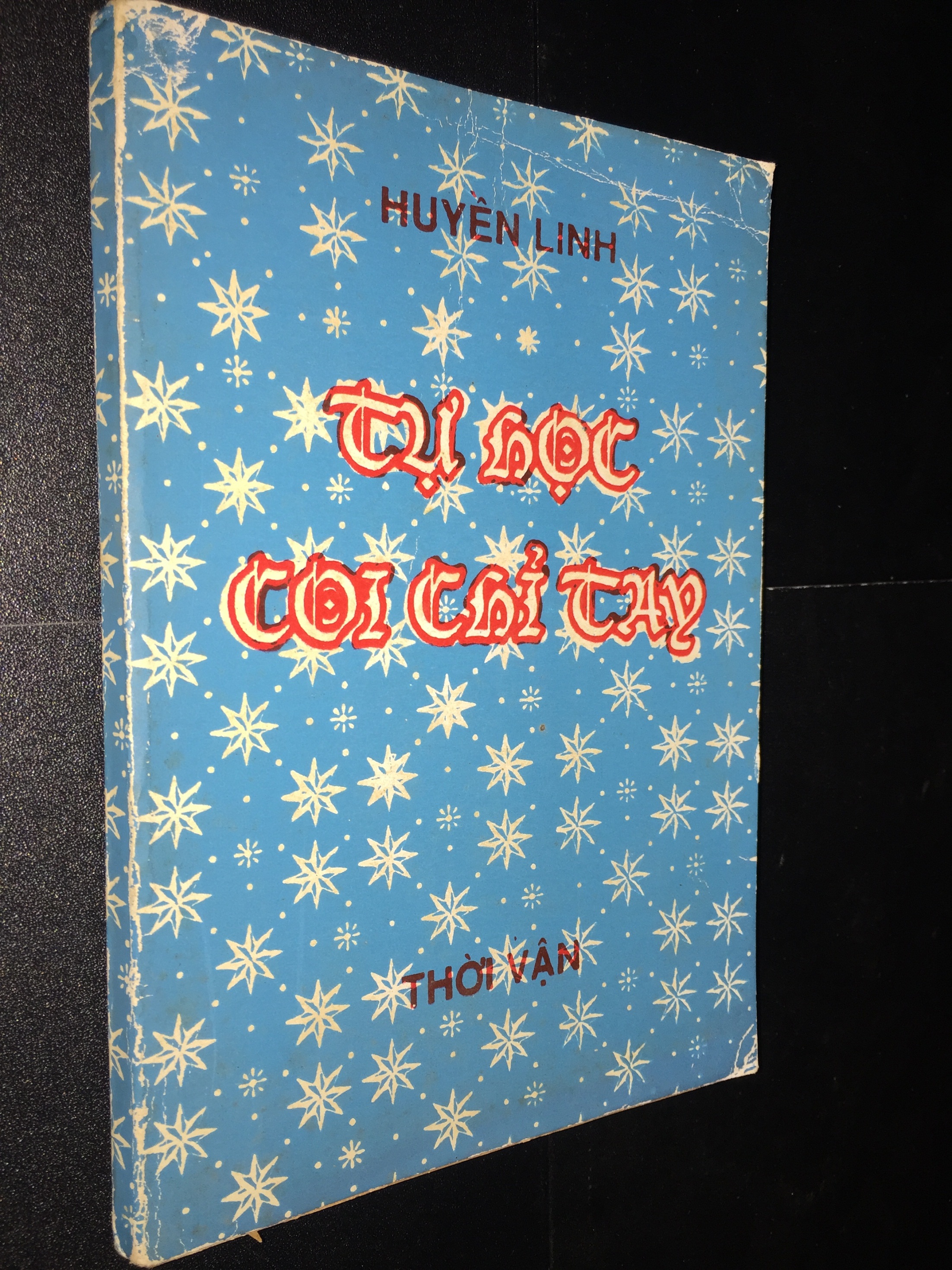 Sách tự học coi chỉ tay – huyền linh
