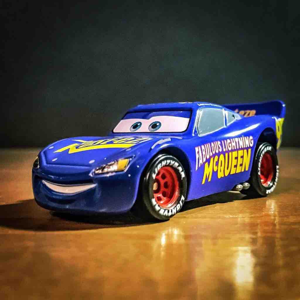 Xe mô hình Disney Tomica Cars