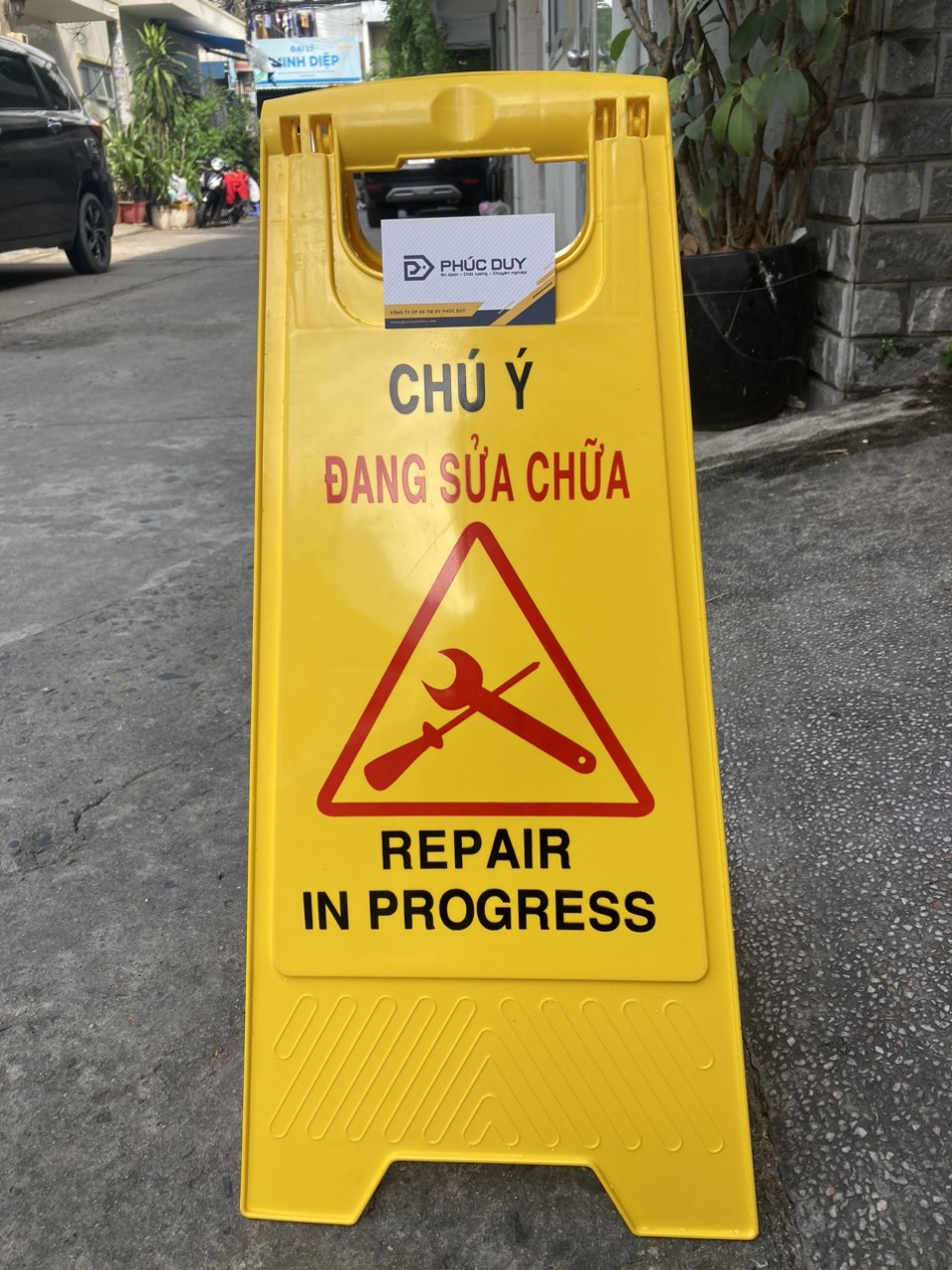 BẢNG CẢNH BÁO ĐANG SỬA CHỮA CHỮ A