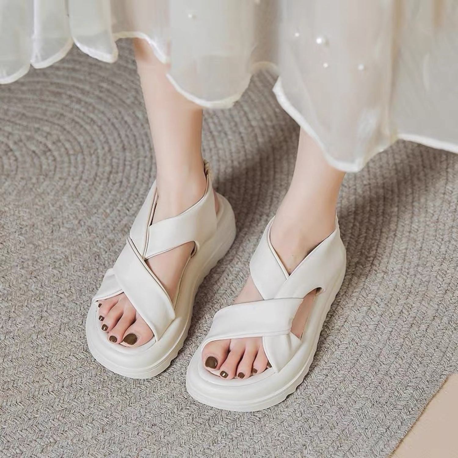 Sanđal nữ Đế Cao 5 cm Chất Da Siêu Mềm Đẹp Mới [BỀ NGANG CHÂN BẠN MỎNG BẠN ĐẶT LÙI XUỐNG 1 SIZE Ạ ]