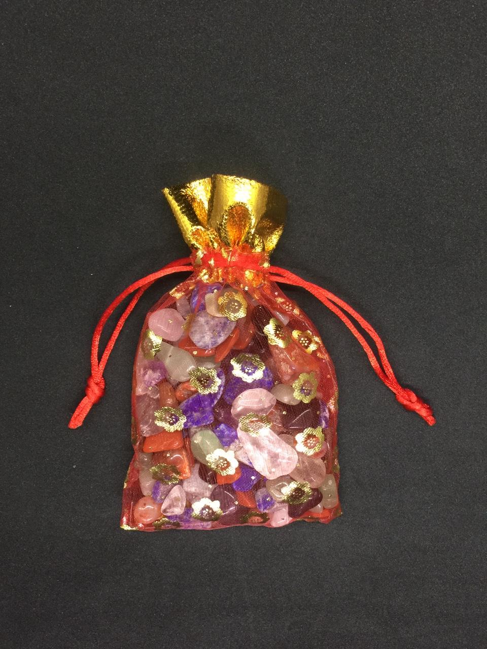 Đá Thạch Anh Vụn Kèm Túi Vải Đỏ Dây Rút, Viên Đá Mài Bóng Đem Lại May Mắn