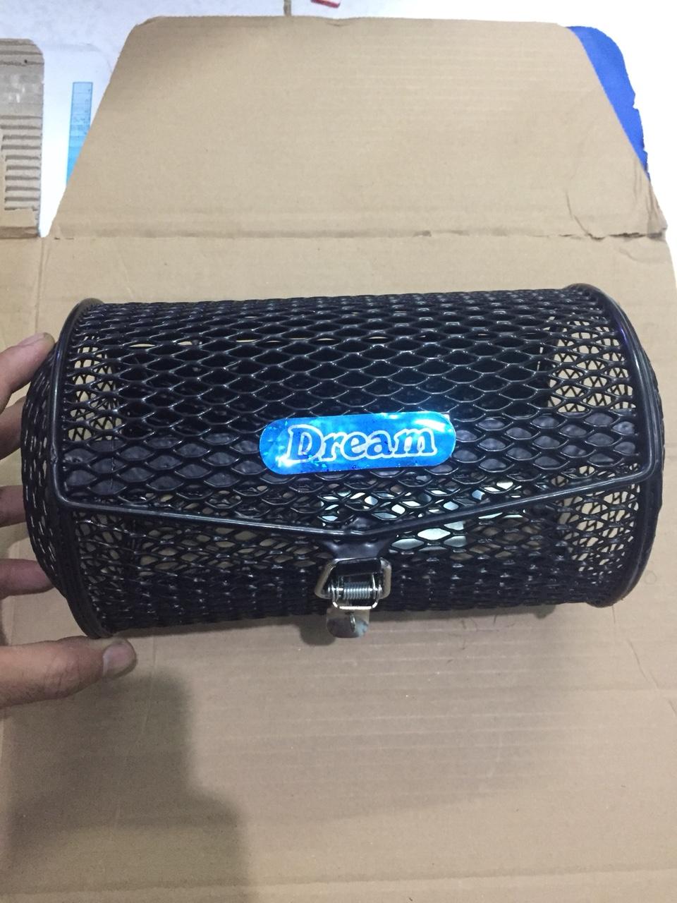 Empty Basket for Dream Car