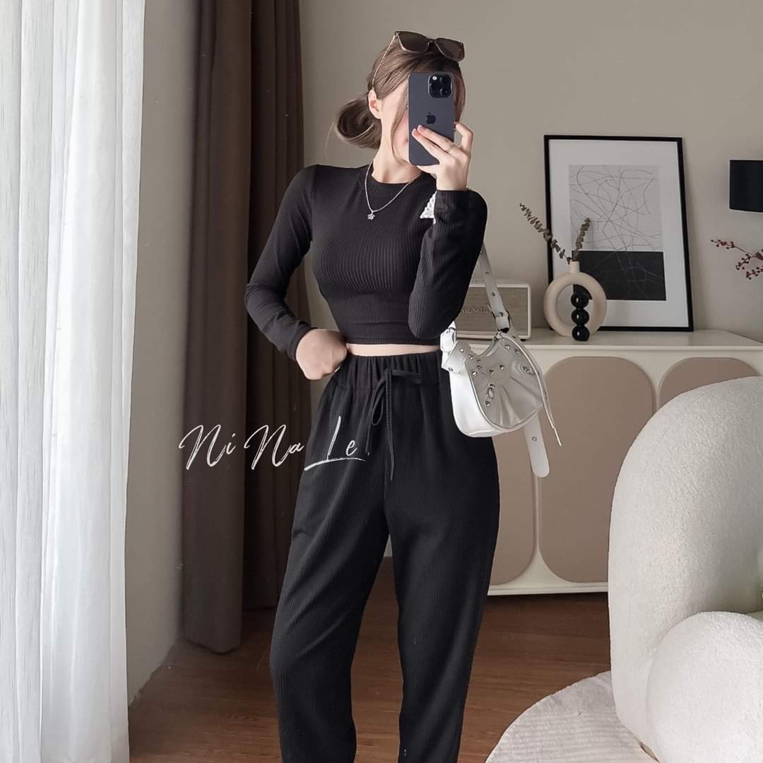Set bộ áo croptop tay dài thun gân mix quần dài thoải mái, Set bộ đồ nữ quần jogger rộng phối cùng áo croptop tay dài cá tính, Set bộ thun áo croptop thun gân cùng quần dài rộng đi chơi MTB