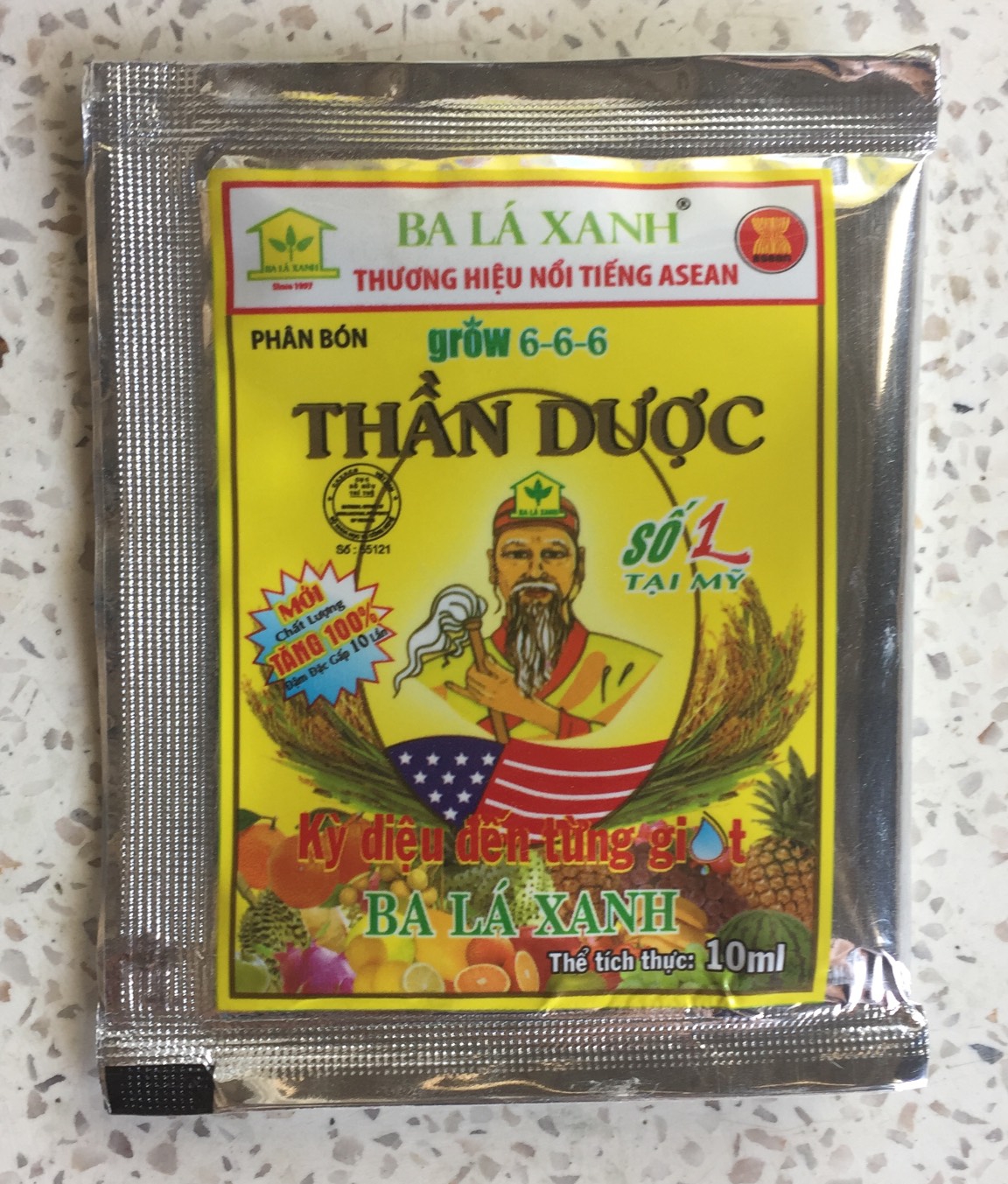 Phân bón lá BA LÁ XANH - THẦN DƯỢC - 1 hộp (10 gói)