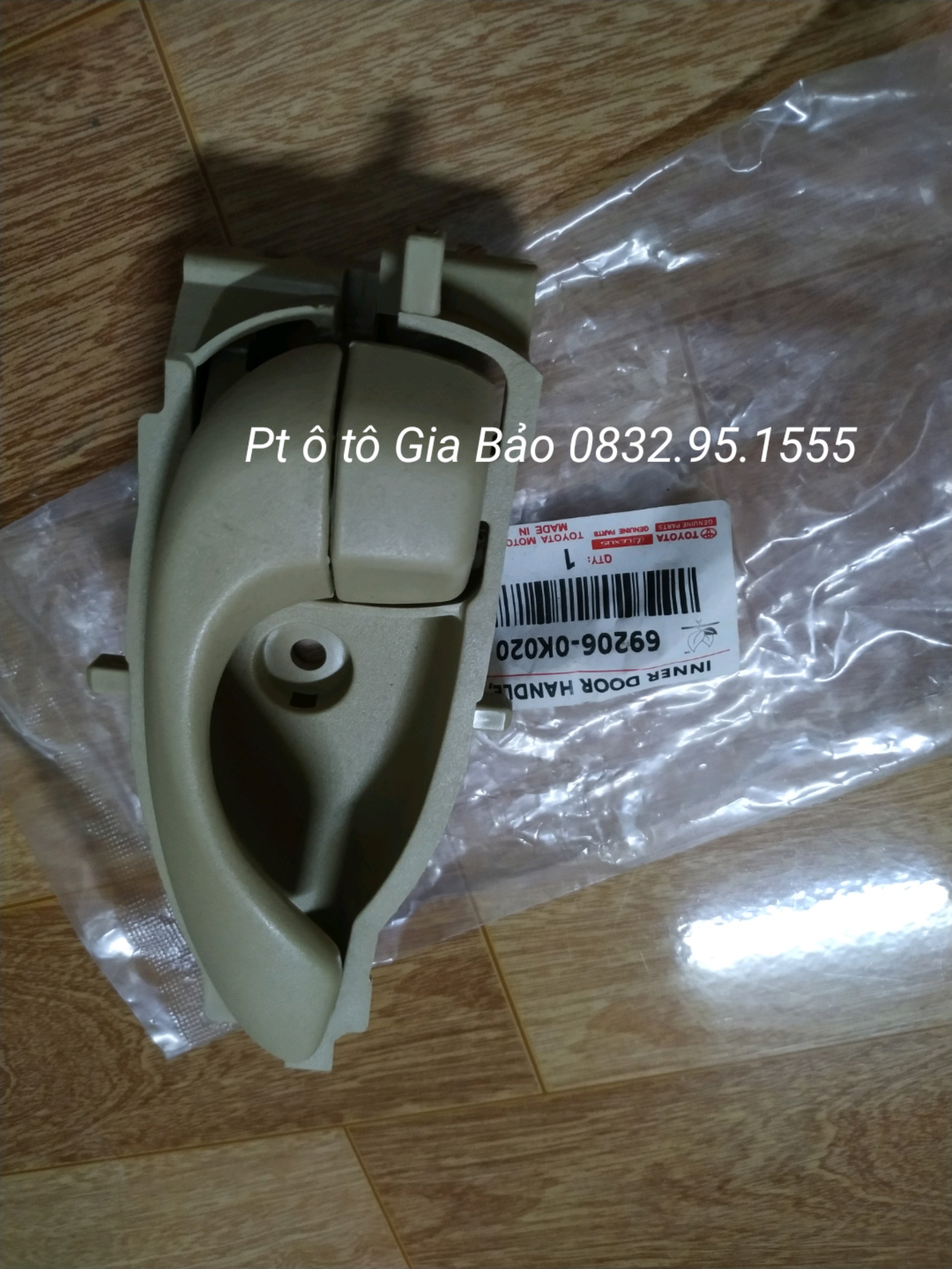 tay cửa trong Vios 14 - 20 , giá 1 chiếc , oem