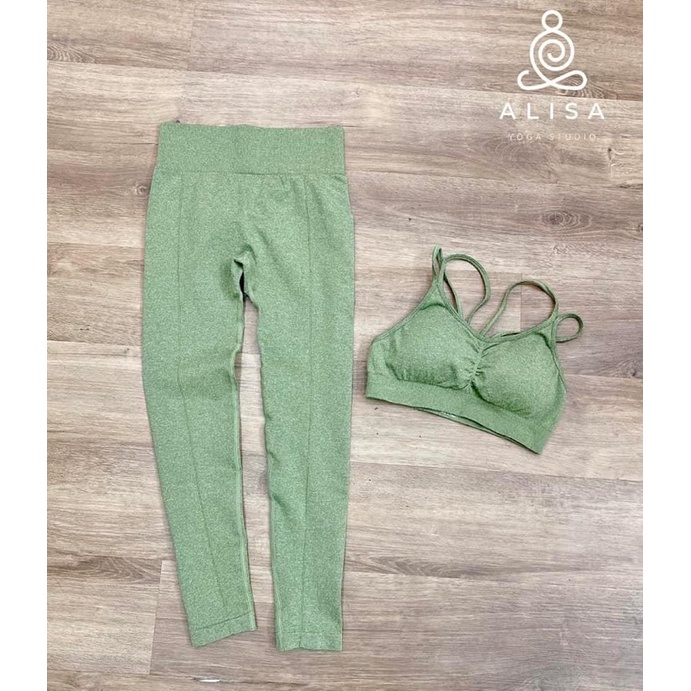 Set đồ tập Yoga màu xanh bơ - ALISA