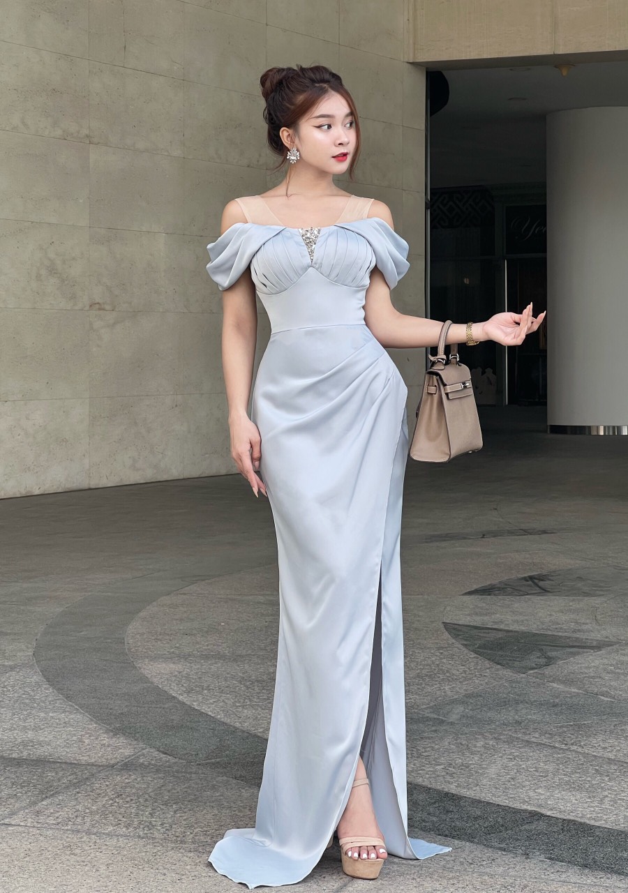 ĐẦM DẠ HỘI XẺ TÀ TRỄ VAI
