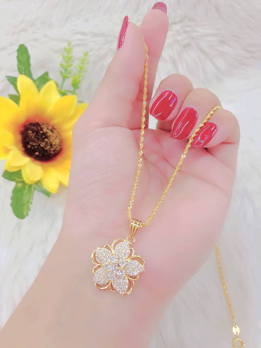 Dây chuyền nữ mạ vàng 18K 67R D38 JK Silver cho độ sáng lấp lánh cao ,cam kết không đen , không bay màu, không gây dị ứng, thích hợp đi tiệc cực sang chảnh, day chuyen bac dep ,trang suc vang non U.daychuyen60