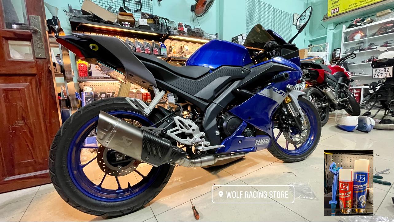 [HCM]PÔ AKRAPOVIC R1 CARBON