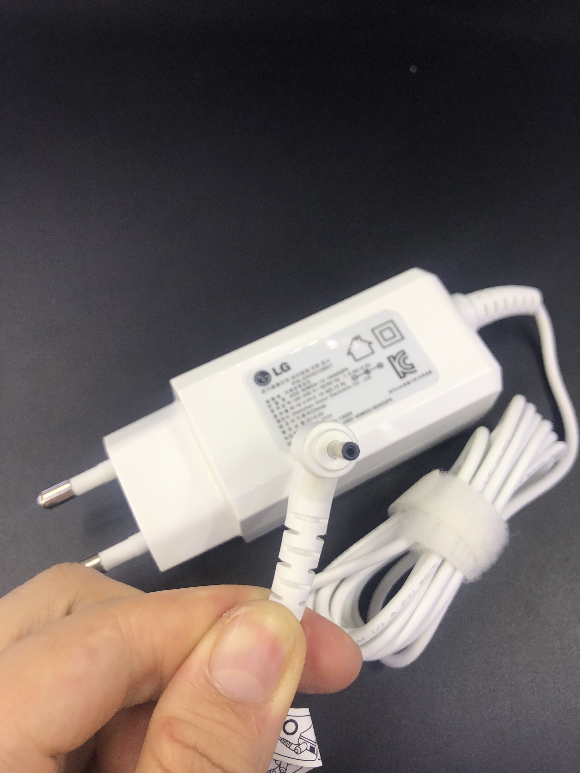 Sạc Laptop LG Gram 19V 2.1A
