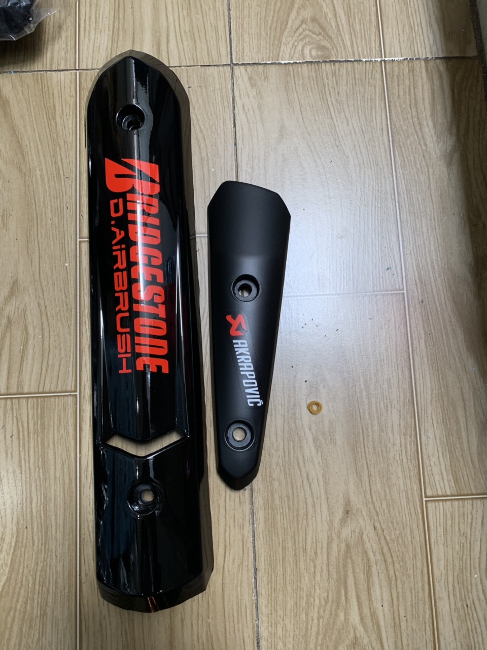 ốp pô spark màu đen bóng