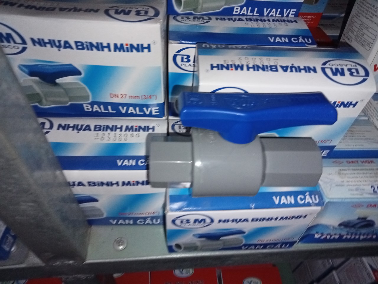 Van khóa bình minh pvc